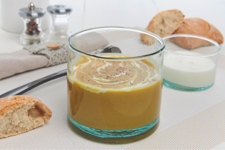 Velouté de légumes aux épices et lait d'amande